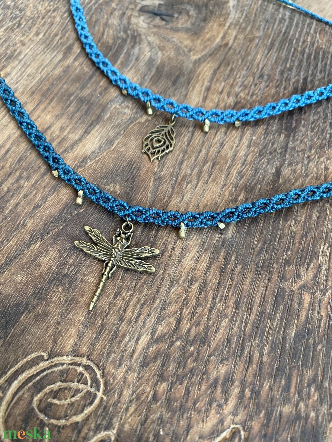 Labradorit fejdisz. Makramé nyaklánc réz gyöngyökkel. Kék fényü labradorit leveles nyakék. Egyedi tündérnyakék. - ékszer - lábdísz és testékszer - piercing, fejdísz - Meska.hu