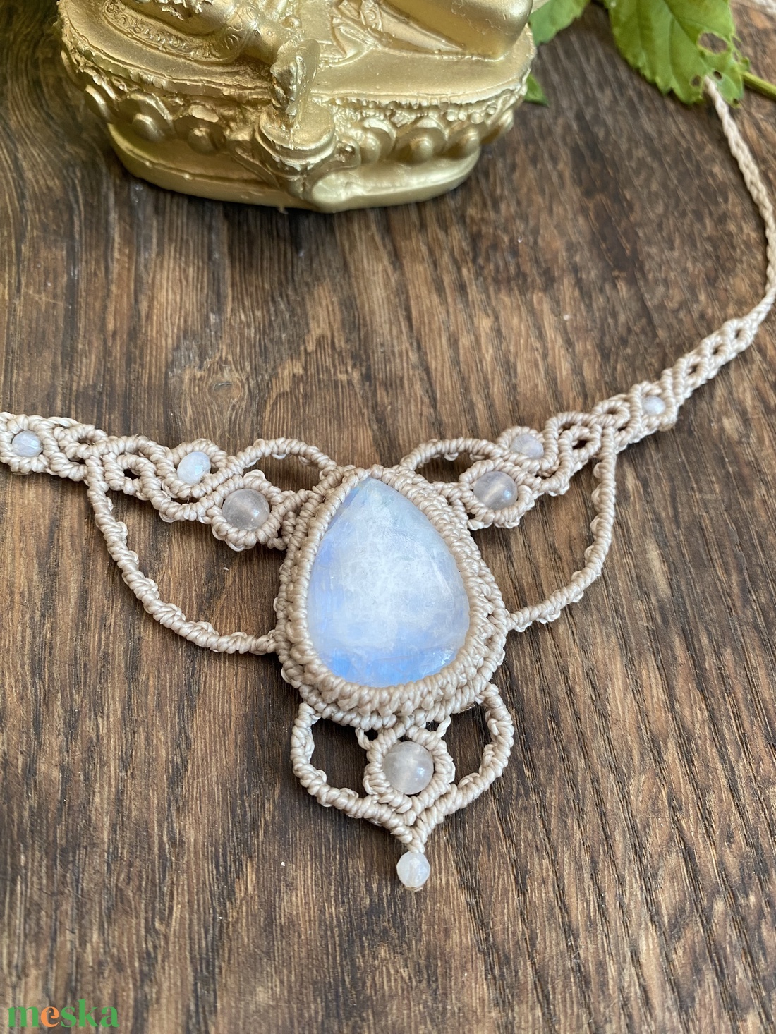 Fehér Holdköves makramé nyaklánc esküvői ékszer - esküvő - ékszer - nyaklánc - Meska.hu