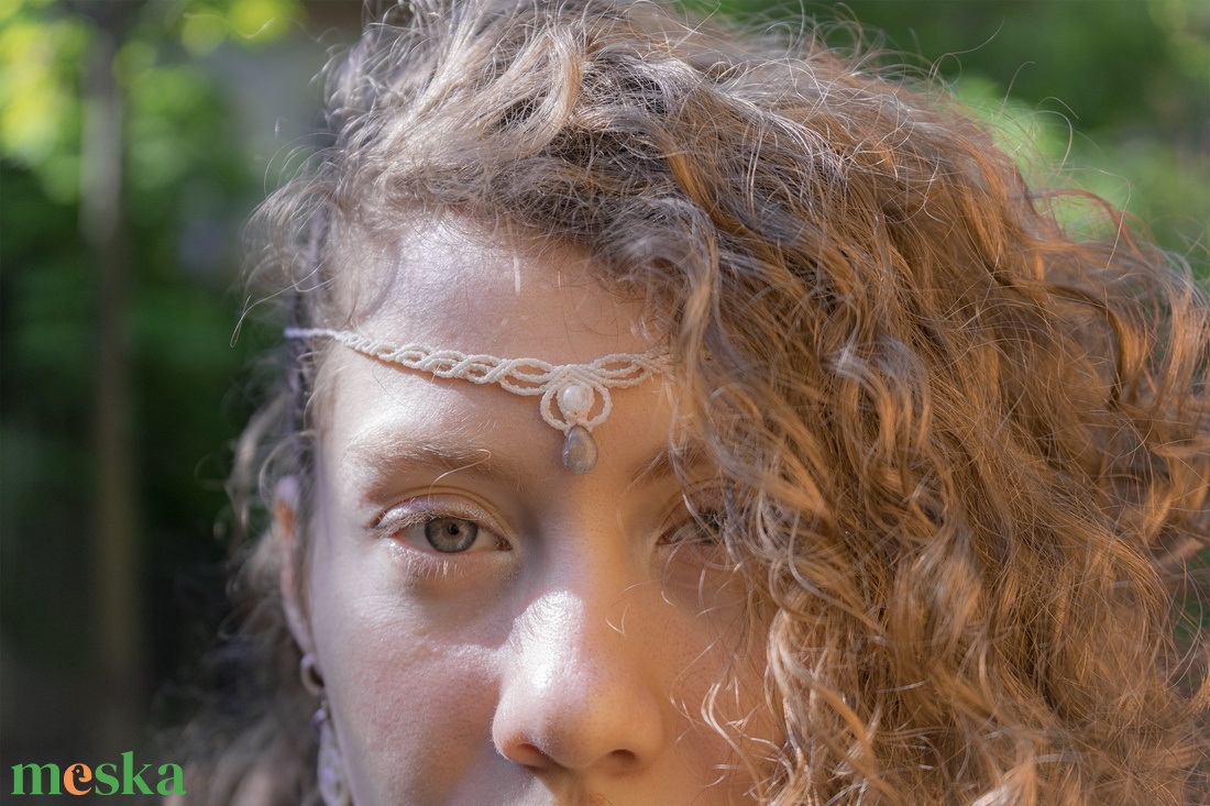 Labradorit köves mikromakramé fejdisz / rövid nyaklánc. Csomózott nyakék. Hastánc ékszer. Szakrális tánc homlokdísz - ékszer - lábdísz és testékszer - piercing, fejdísz - Meska.hu