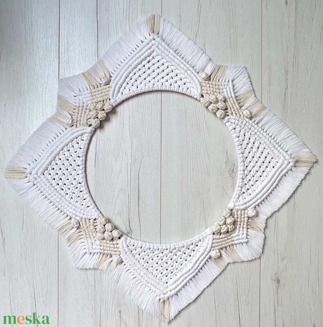 Makramé tükrös bogyós falidísz/mandala - otthon & életmód - dekoráció - tükör - Meska.hu Makramé tükrös bogyós falidísz/mandala - otthon & életmód - dekoráció - tükör - Meska.hu
