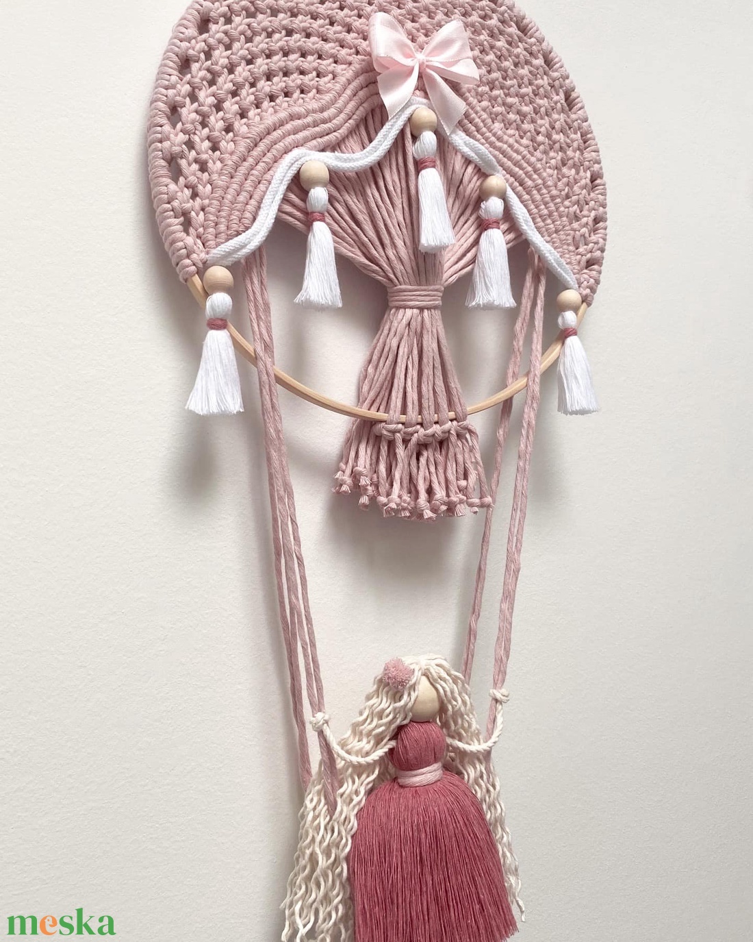 Makramé hőlégballon gyerekszoba dekoráció - otthon & életmód - babaszoba, gyerekszoba - babaszoba dekoráció - Meska.hu
