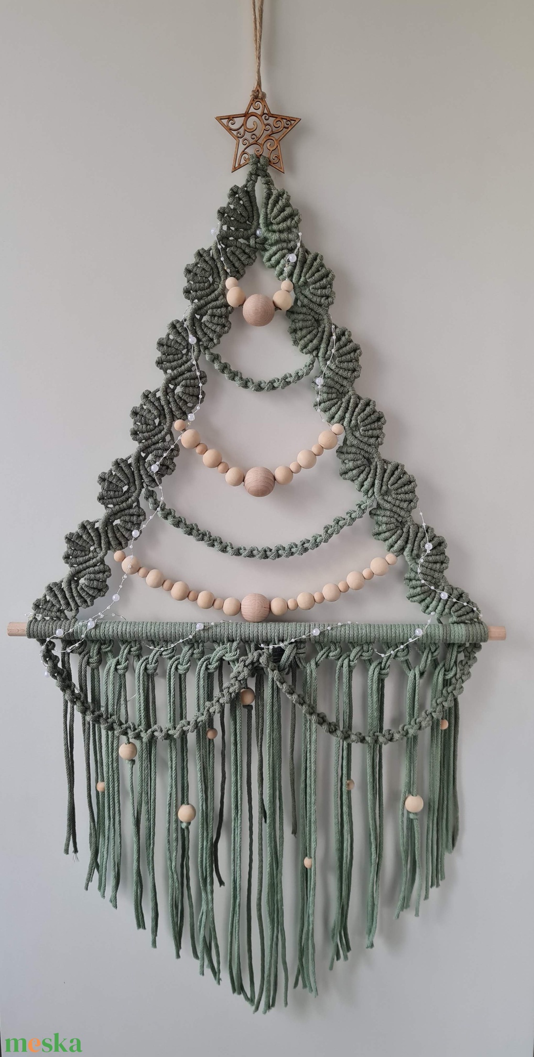 Makramé karácsonyfa fénnyel - karácsony - karácsonyi lakásdekoráció - karácsonyi fénydekoráció - Meska.hu
