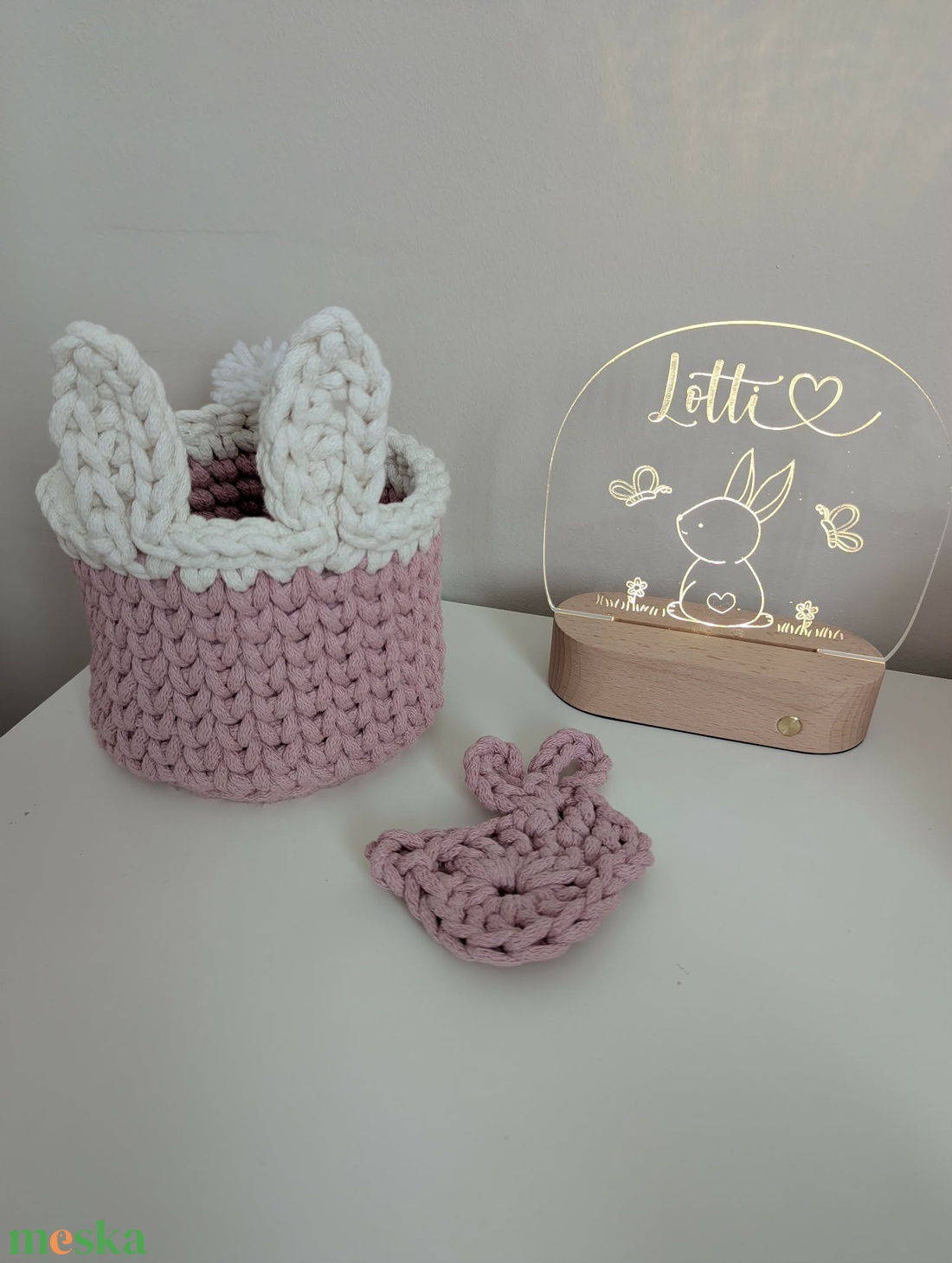 Makrandi műhely  2026.03.21. Tavaszi alkotás - nyuszifüles tároló horgolása - diy (csináld magad) - workshop & tanfolyam - Meska.hu