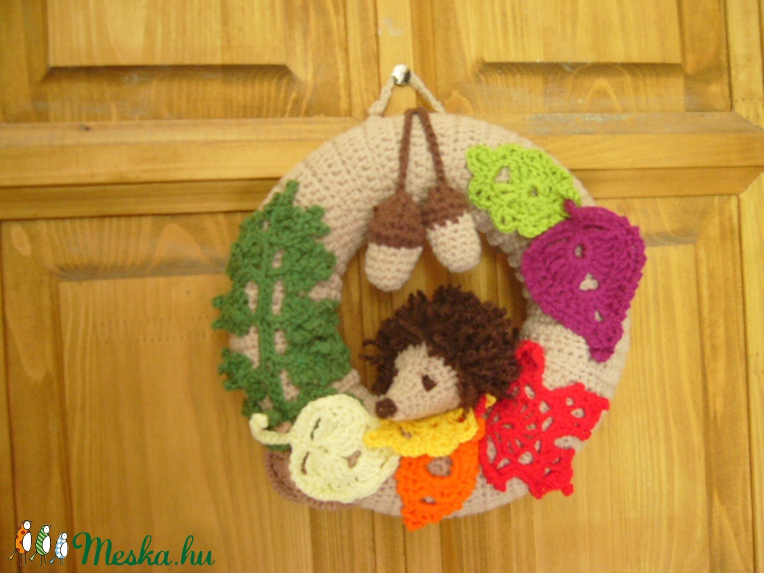 Horgolt őszi ajtódísz amigurumi sünivel, makkokkal - - Meska.hu Horgolt őszi ajtódísz amigurumi sünivel, makkokkal - - Meska.hu