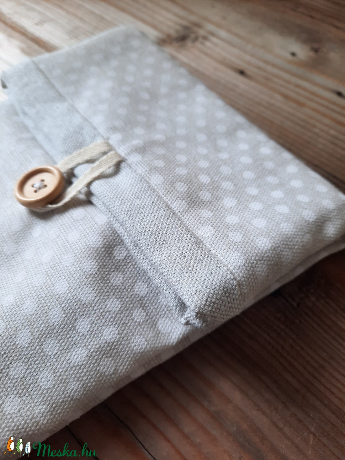 Natúr színű vászonzsák fehér pöttyökkel, textil ajándéktasak, ajándéktáska - táska & tok - neszesszer - Meska.hu Natúr színű vászonzsák fehér pöttyökkel, textil ajándéktasak, ajándéktáska - táska & tok - neszesszer - Meska.hu