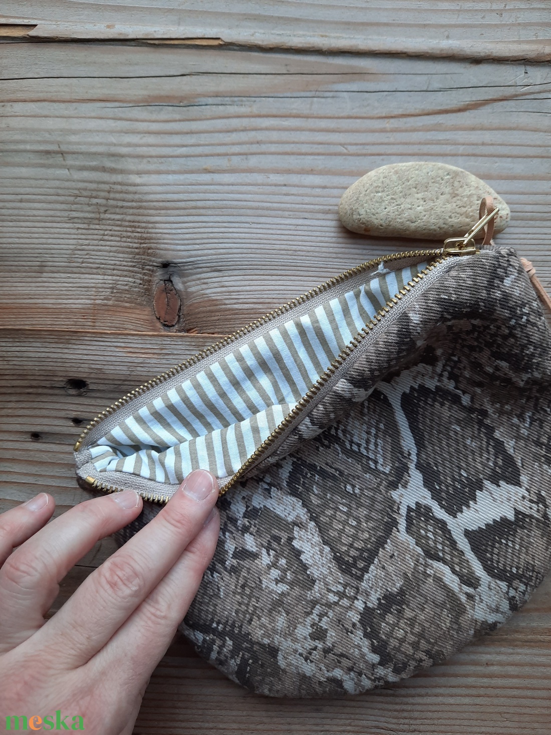  Kígyőbőr mintás neszesszer, textil kozmetikai táska - táska & tok - neszesszer - Meska.hu