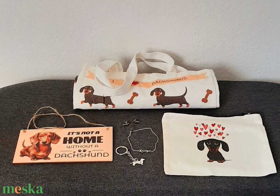 Tacskó Fun Box - otthon & életmód - papír, írószer - ajándékozás kellékei - ajándékzsák, csomagolás - Meska.hu Tacskó Fun Box - otthon & életmód - papír, írószer - ajándékozás kellékei - ajándékzsák, csomagolás - Meska.hu