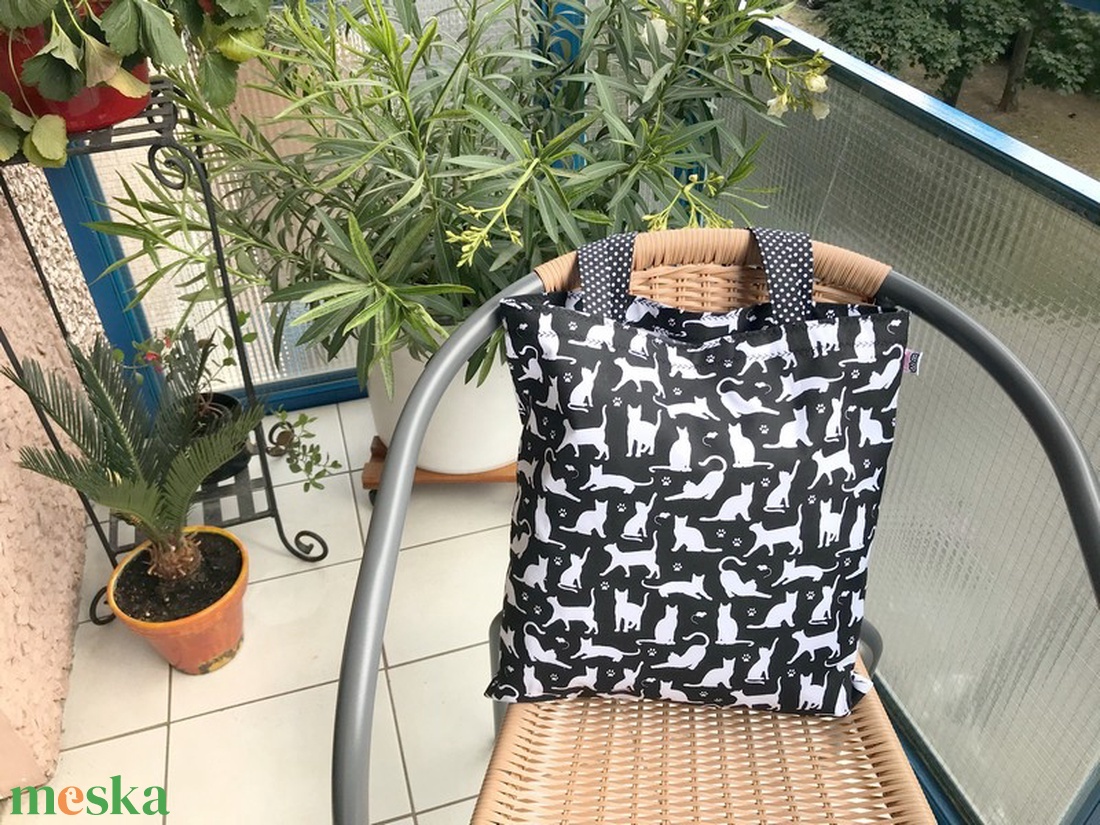 Macsek Fehér Cicás Fekete Szatyor - táska & tok - bevásárlás & shopper táska - shopper, textiltáska, szatyor - Meska.hu Macsek Fehér Cicás Fekete Szatyor - táska & tok - bevásárlás & shopper táska - shopper, textiltáska, szatyor - Meska.hu