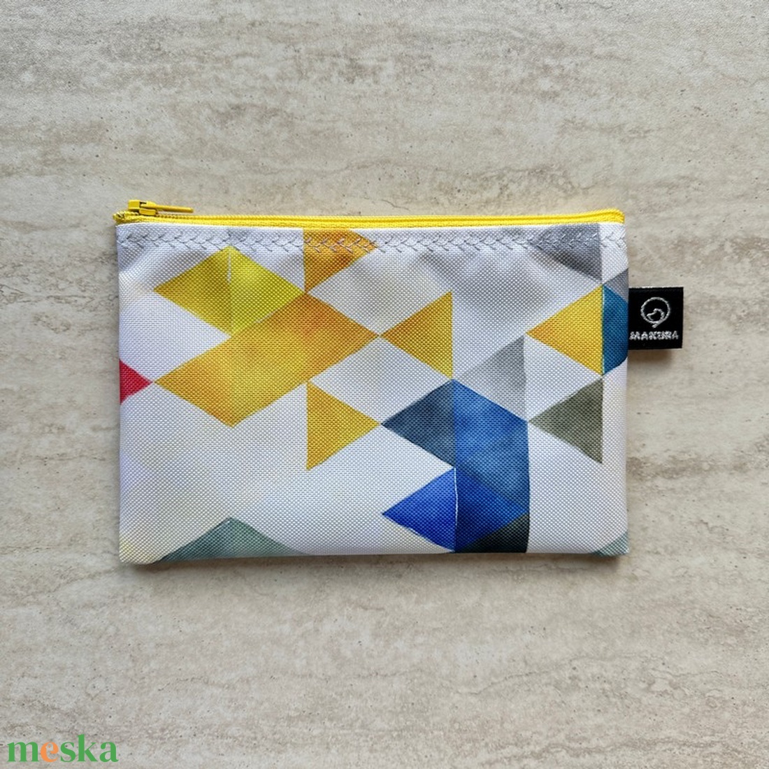 Háromszög Mintás Vízálló Neszesszer Sárga Kék - táska & tok - neszesszer - Meska.hu