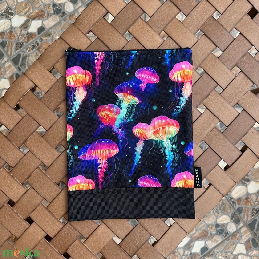 Cipzáras Könyvtok Neszesszer Medúzák - könyv & zene - könyvtok - Meska.hu