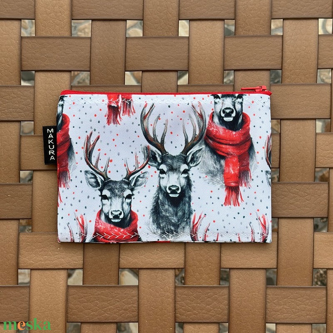 Vízálló Neszesszer Szarvas Piros Sálban - táska & tok - neszesszer - Meska.hu Vízálló Neszesszer Szarvas Piros Sálban - táska & tok - neszesszer - Meska.hu