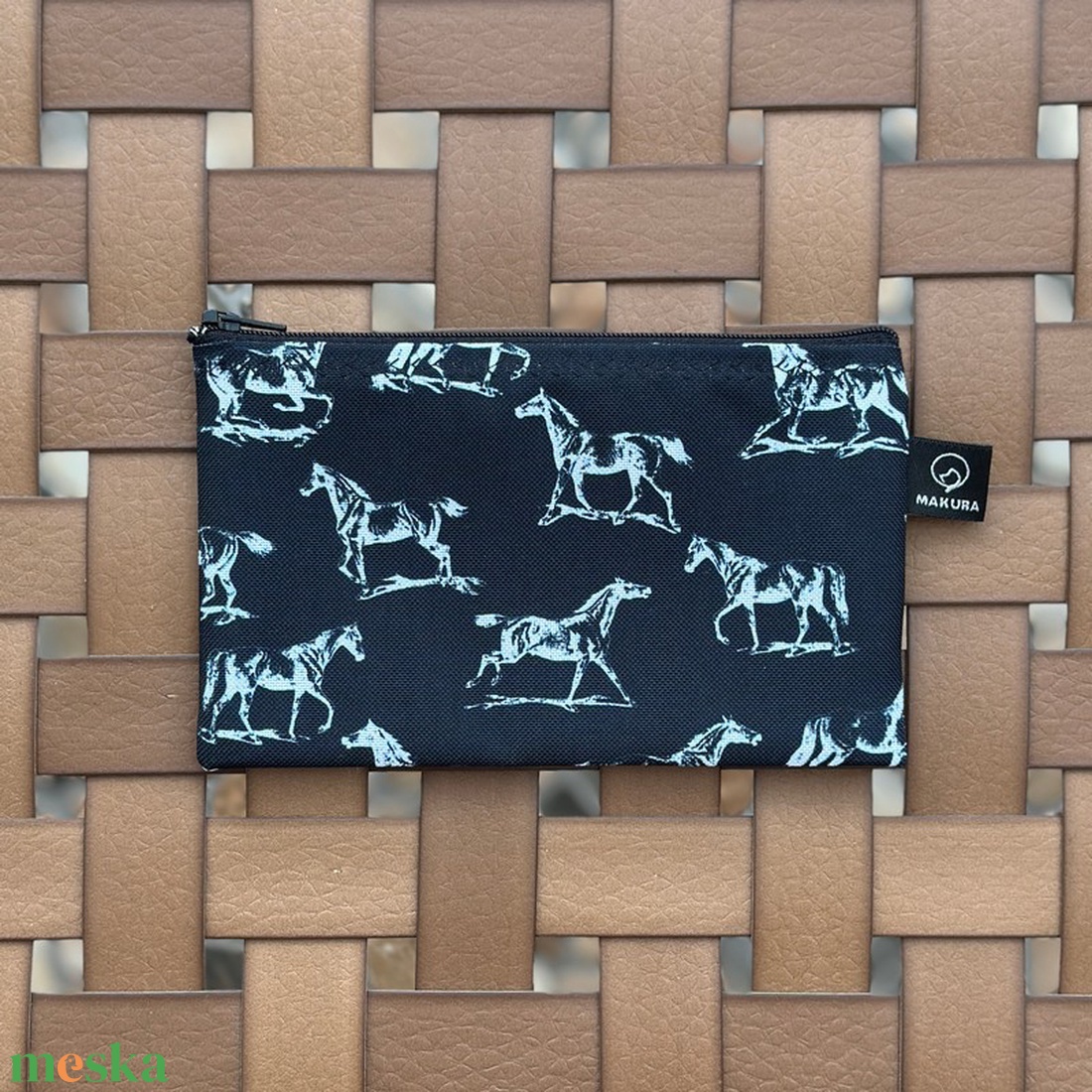 Vízálló Neszesszer Rajzolt Lovak - táska & tok - neszesszer - Meska.hu Vízálló Neszesszer Rajzolt Lovak - táska & tok - neszesszer - Meska.hu