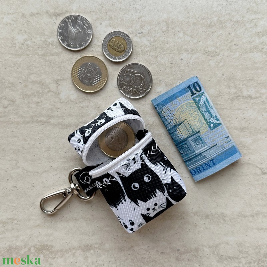 Fülhallgató Méretű Karabineres Mini Neszesszer Nyuszi - táska & tok - pénztárca & más tok - fülhallgató tok  - Meska.hu