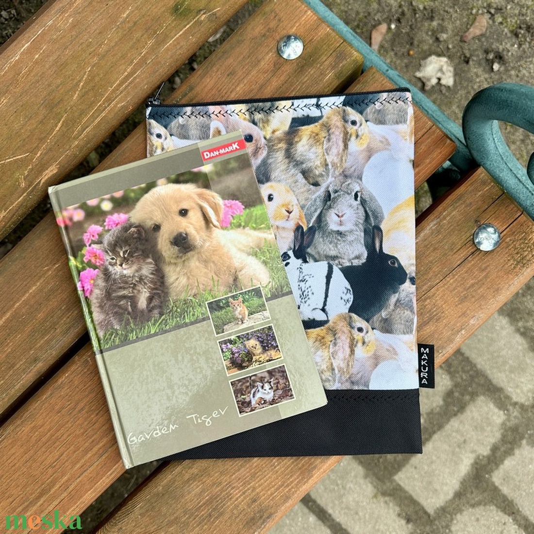 Cipzáras Könyvtok Neszesszer Nyuszi - könyv & zene - könyvtok - Meska.hu