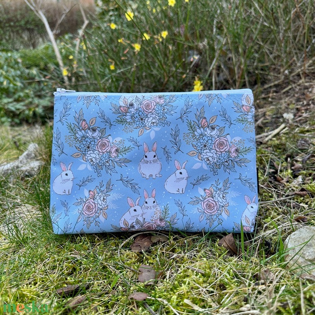 Nagyméretű Vízálló Neszesszer Kék Nyuszis - táska & tok - neszesszer - Meska.hu