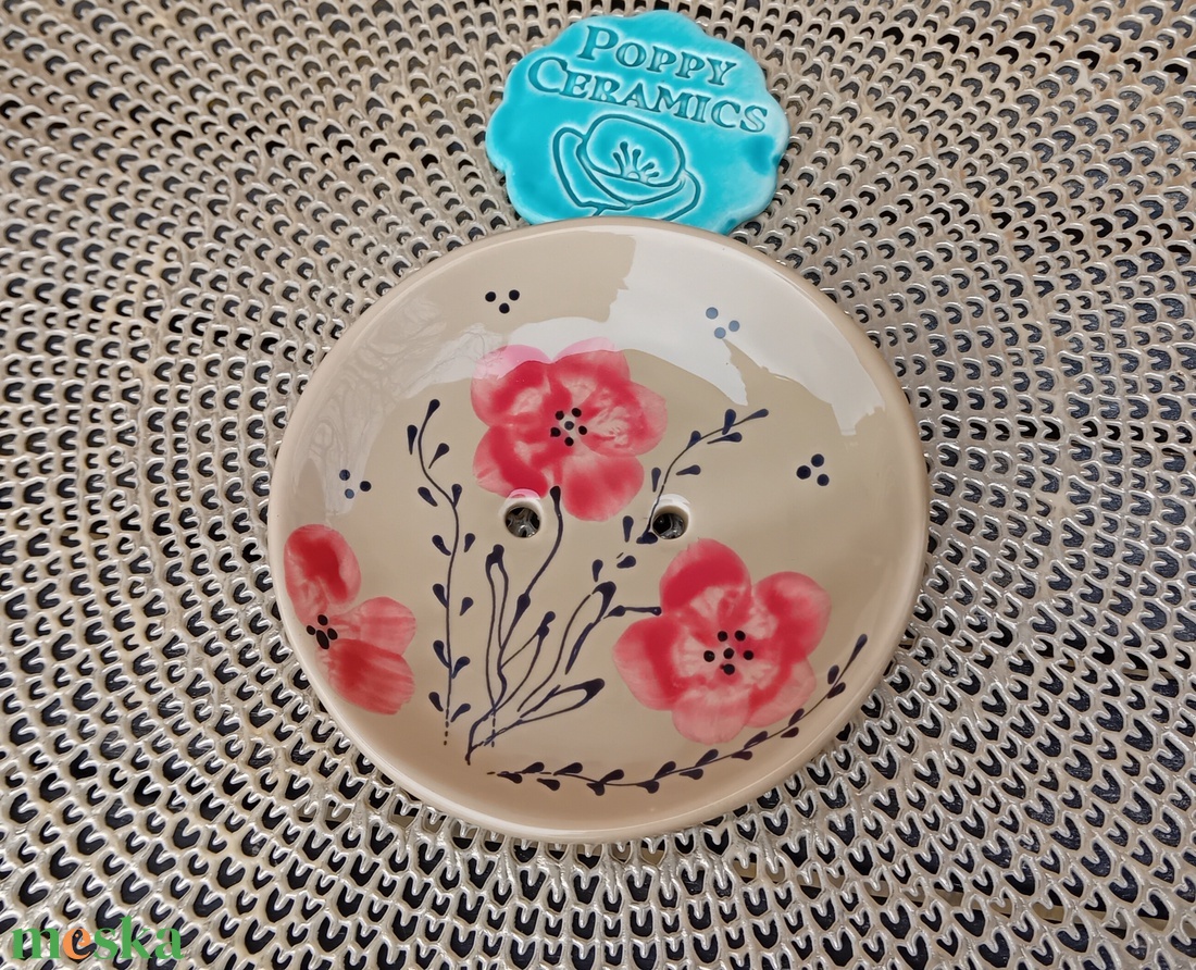 Piros virág mintás kerámia szappantartó, bézs - otthon & életmód - fürdőszoba - szappantartó - Meska.hu
