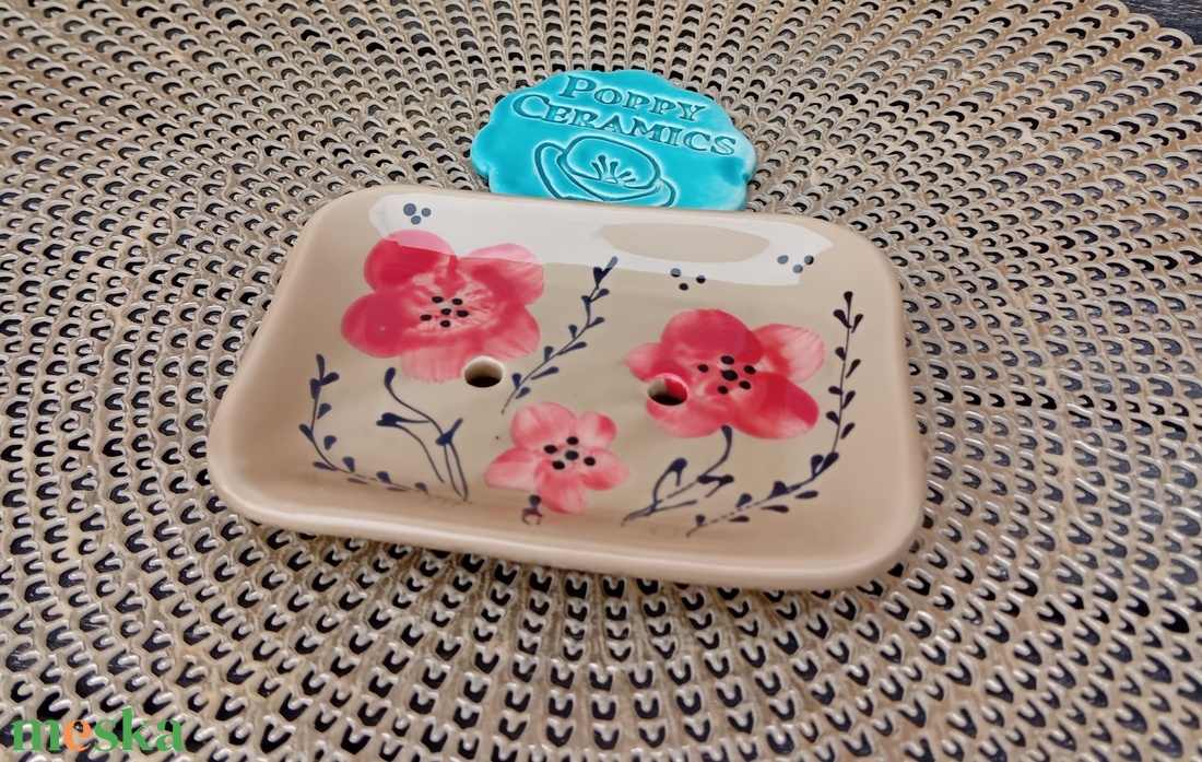 Piros virág mintás  kerámia szappantartó,bézs - otthon & életmód - fürdőszoba - szappantartó - Meska.hu