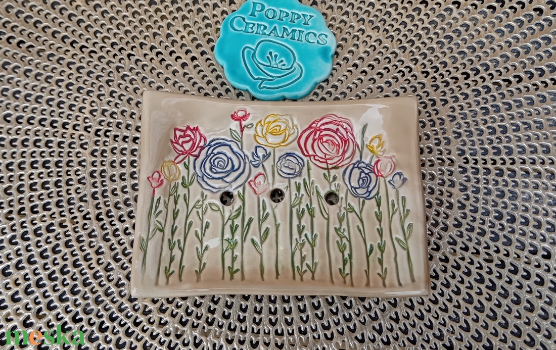 Virágos rét mintás kerámia szappantartó, bézs - otthon & életmód - fürdőszoba - szappantartó - Meska.hu