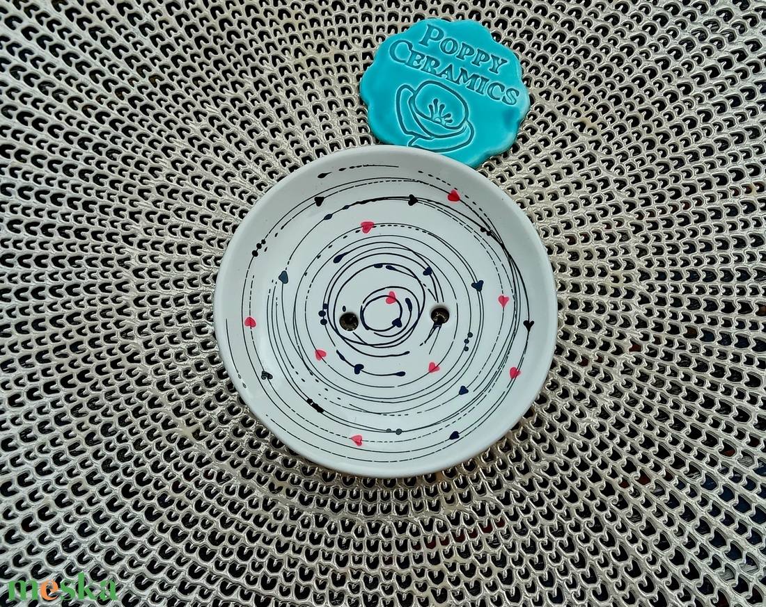 Vonal és szív mintás  kerámia szappantartó - otthon & életmód - fürdőszoba - szappantartó - Meska.hu