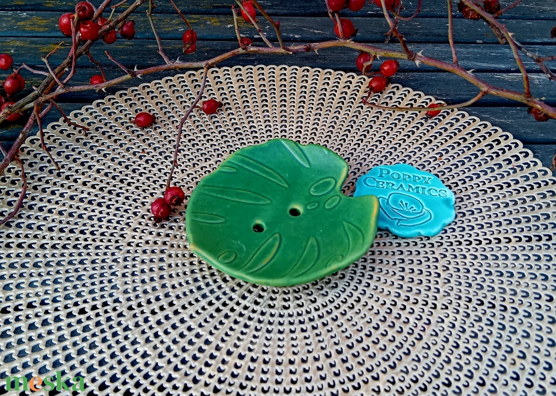 Levél alakú kerámia szappantartó, matt zöld - otthon & életmód - fürdőszoba - szappantartó - Meska.hu