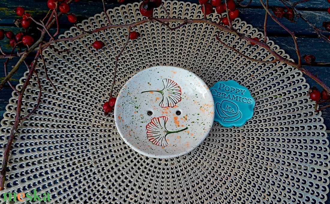 Ginkgo mintás kerámia szappantartó - otthon & életmód - fürdőszoba - szappantartó - Meska.hu