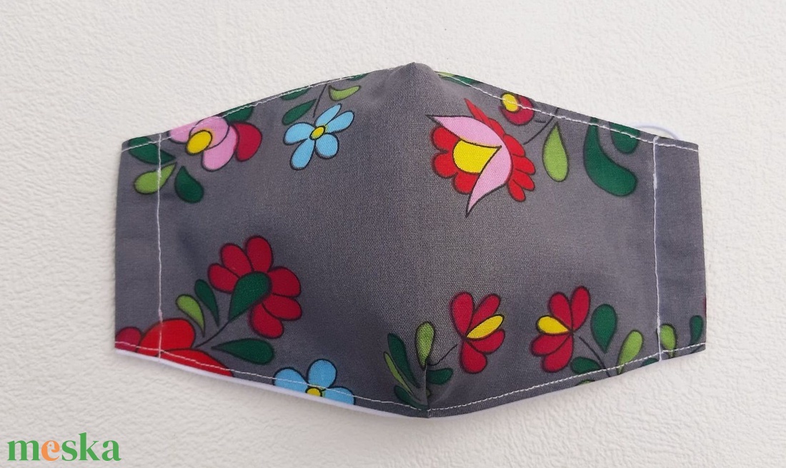 Szürke alapon népművészeti várág mintás textil design szájmaszk. - női - női - Meska.hu