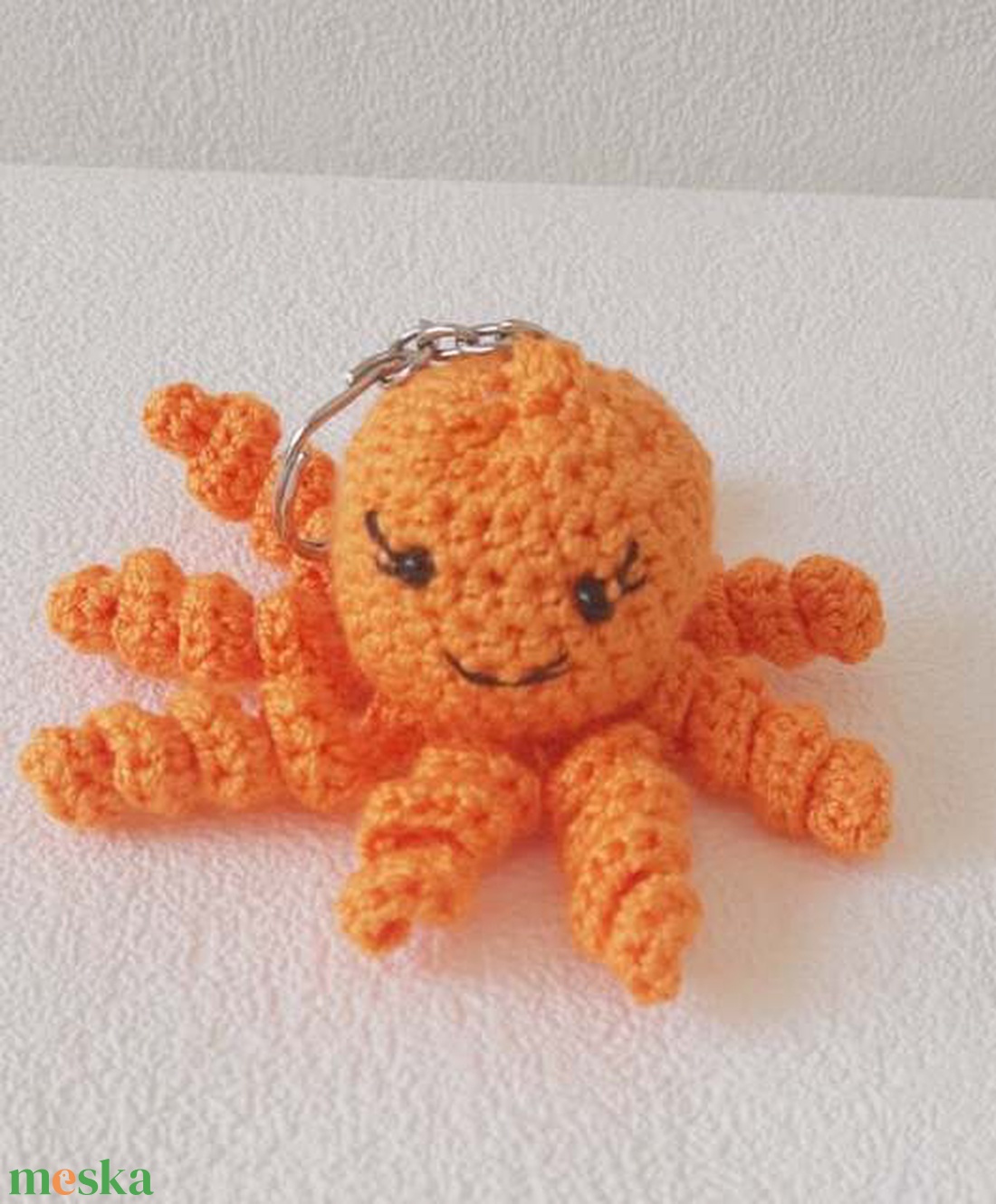 Horgolt narancssárga polip kulcstartó, táskadísz - táska & tok - kulcstartó & táskadísz - kulcstartó - Meska.hu