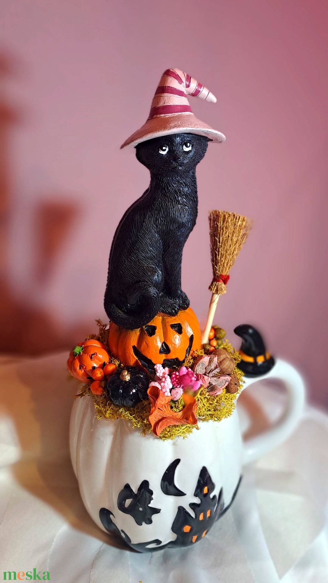 Halloweeni Bögrés Asztaldísz � Boszorkány kalapos Fekete Macska - otthon & életmód - dekoráció - halloween - halloweeni asztaldísz - Meska.hu