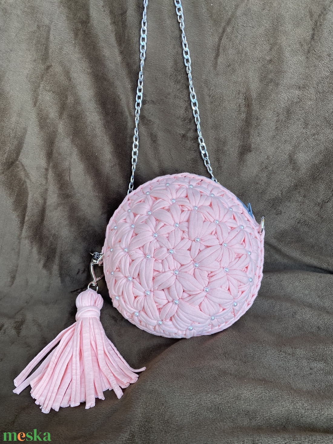 Esztella horgolt kör alakú gyöngyökkel díszített crossbody táska - ajándék bojttal - táska & tok - kézitáska & válltáska - válltáska - Meska.hu Esztella horgolt kör alakú gyöngyökkel díszített crossbody táska - ajándék bojttal - táska & tok - kézitáska & válltáska - válltáska - Meska.hu