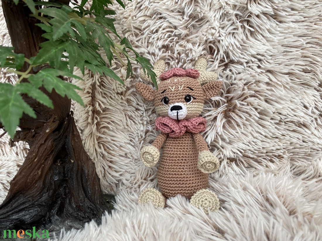 Szederke horgolt őzike, rénszarvas amigurumi - játék & sport - plüssállat & játékfigura - más figura - Meska.hu