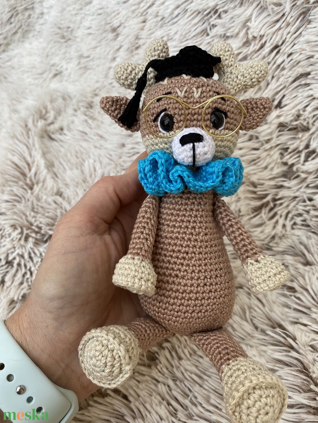 Horgolt szemüveges őzike ballagásra amigurumi - játék & sport - plüssállat & játékfigura - más figura - Meska.hu