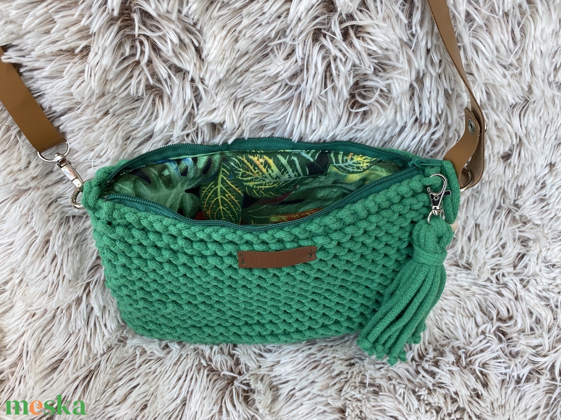 Amaya zöld kötött crossbody táska - táska & tok - kézitáska & válltáska - vállon átvethető táska - Meska.hu Amaya zöld kötött crossbody táska - táska & tok - kézitáska & válltáska - vállon átvethető táska - Meska.hu