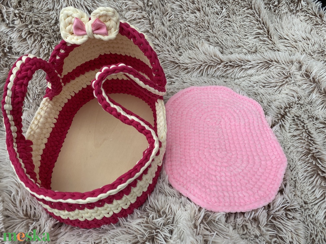 Mózeskosár, babahordozó játék 30x20cm - játék & sport - baba & babaház - babaruha, babakellék - Meska.hu Mózeskosár, babahordozó játék 30x20cm - játék & sport - baba & babaház - babaruha, babakellék - Meska.hu