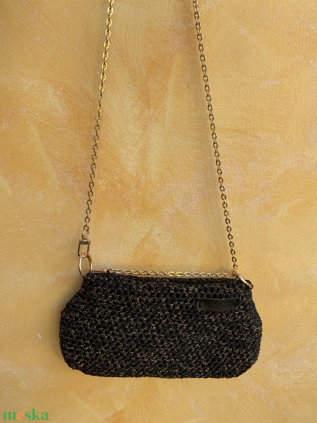 Fekete-arany alkalmi elegáns horgolt kézi- és crossbody táska - táska & tok - kézitáska & válltáska - vállon átvethető táska - Meska.hu Fekete-arany alkalmi elegáns horgolt kézi- és crossbody táska - táska & tok - kézitáska & válltáska - vállon átvethető táska - Meska.hu