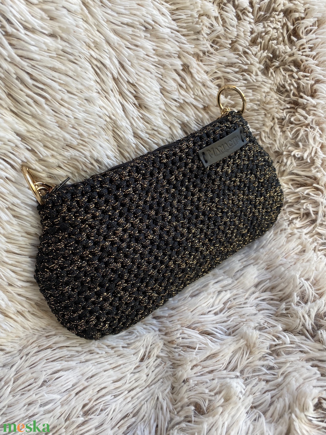 Fekete-arany alkalmi elegáns horgolt kézi- és crossbody táska - táska & tok - kézitáska & válltáska - vállon átvethető táska - Meska.hu Fekete-arany alkalmi elegáns horgolt kézi- és crossbody táska - táska & tok - kézitáska & válltáska - vállon átvethető táska - Meska.hu