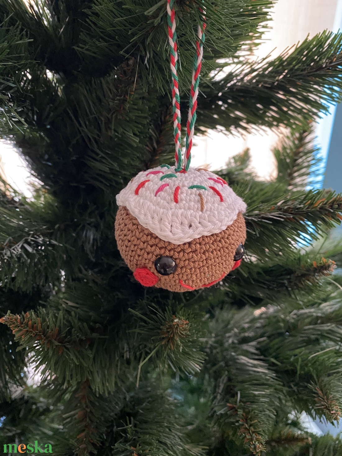 Horgolt karácsonyi díszek, Mézike és angyalkás dísz - karácsony - karácsonyi lakásdekoráció - karácsonyfadíszek - Meska.hu
