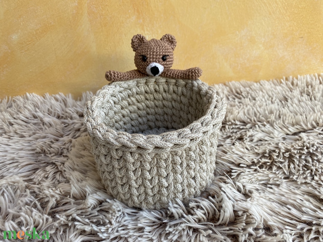 Horgolt tároló amigurumi maci díszítéssel - otthon & életmód - tárolás & rendszerezés - tárolókosár - Meska.hu