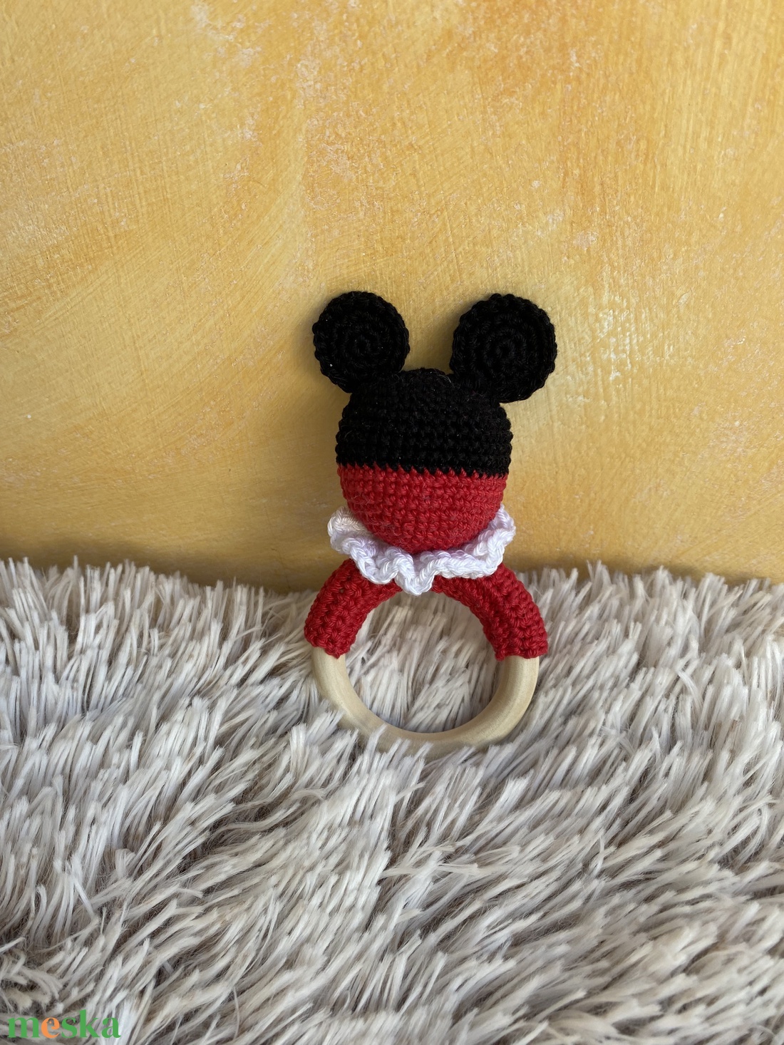 Horgolt Minnie vagy Mickey csörgő, rágóka - játék & sport - 3 éves kor alattiaknak - csörgő - Meska.hu Horgolt Minnie vagy Mickey csörgő, rágóka - játék & sport - 3 éves kor alattiaknak - csörgő - Meska.hu