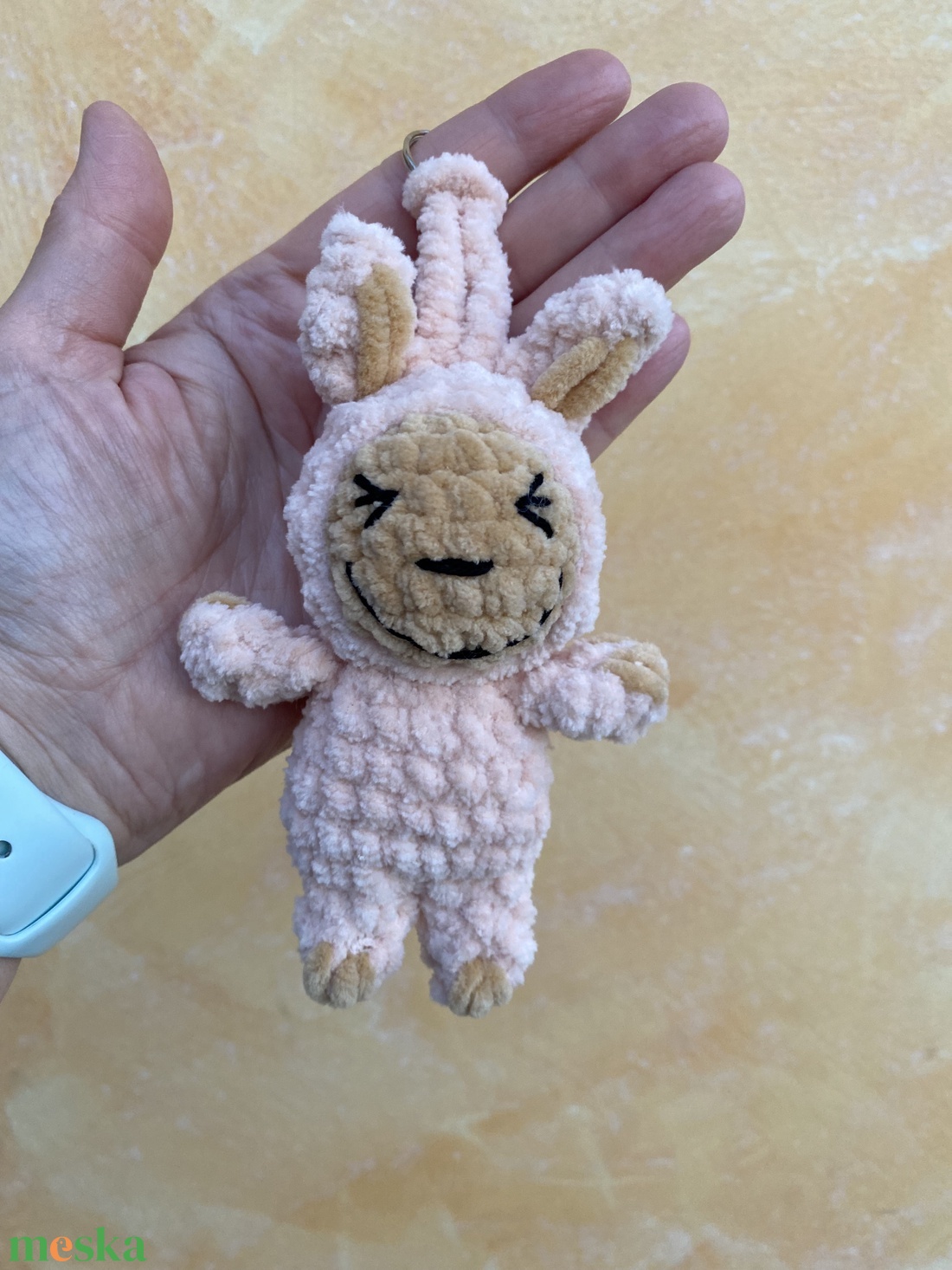 Labubu baba kulcstartó, táskadísz, plüssfigura - többféle színben - játék & sport - plüssállat & játékfigura - szörnyike - Meska.hu Labubu baba kulcstartó, táskadísz, plüssfigura - többféle színben - játék & sport - plüssállat & játékfigura - szörnyike - Meska.hu