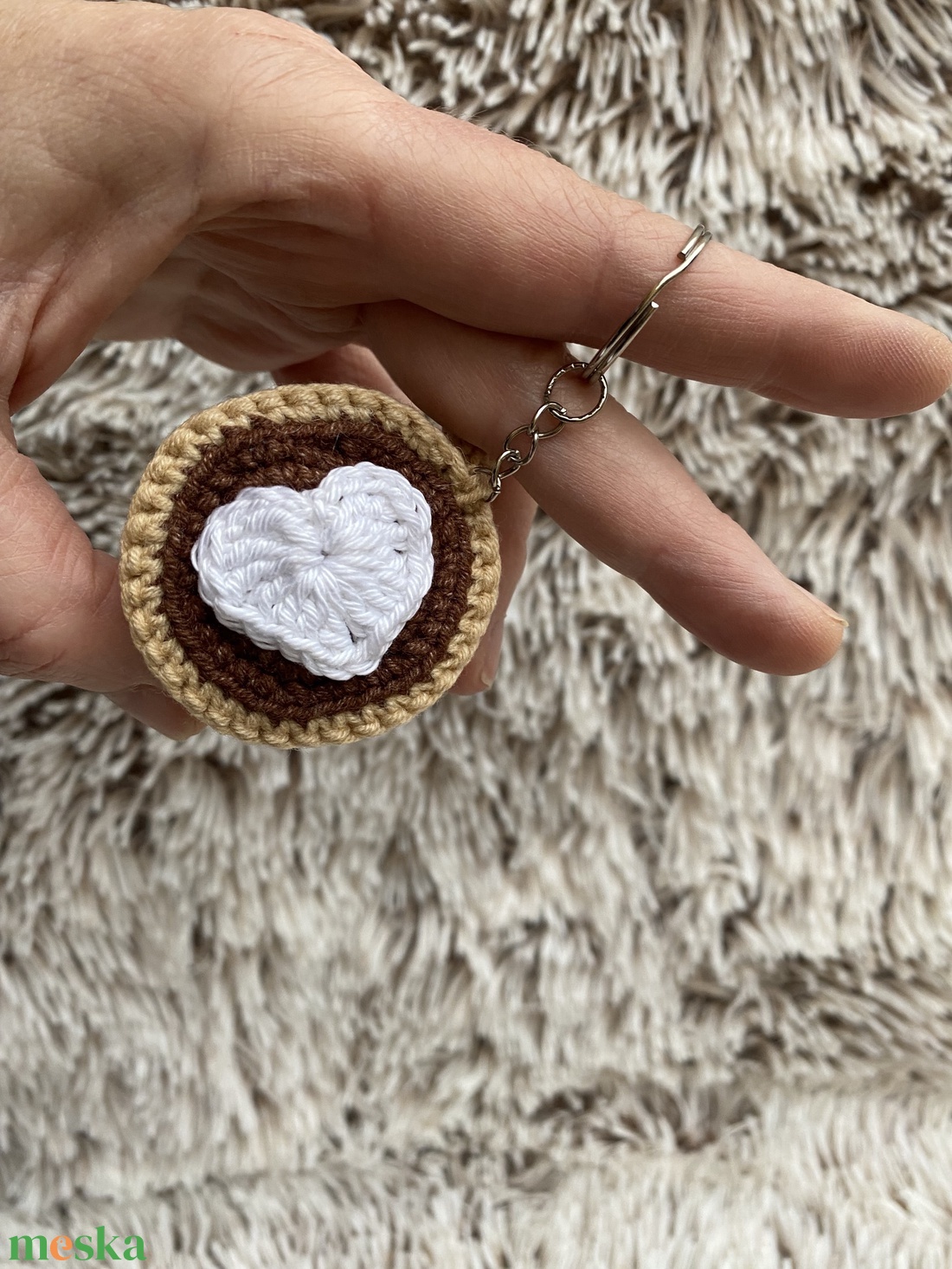 Kávés bögre szíves tejszínhabbal kulcstartó - táska & tok - kulcstartó & táskadísz - kulcstartó - Meska.hu