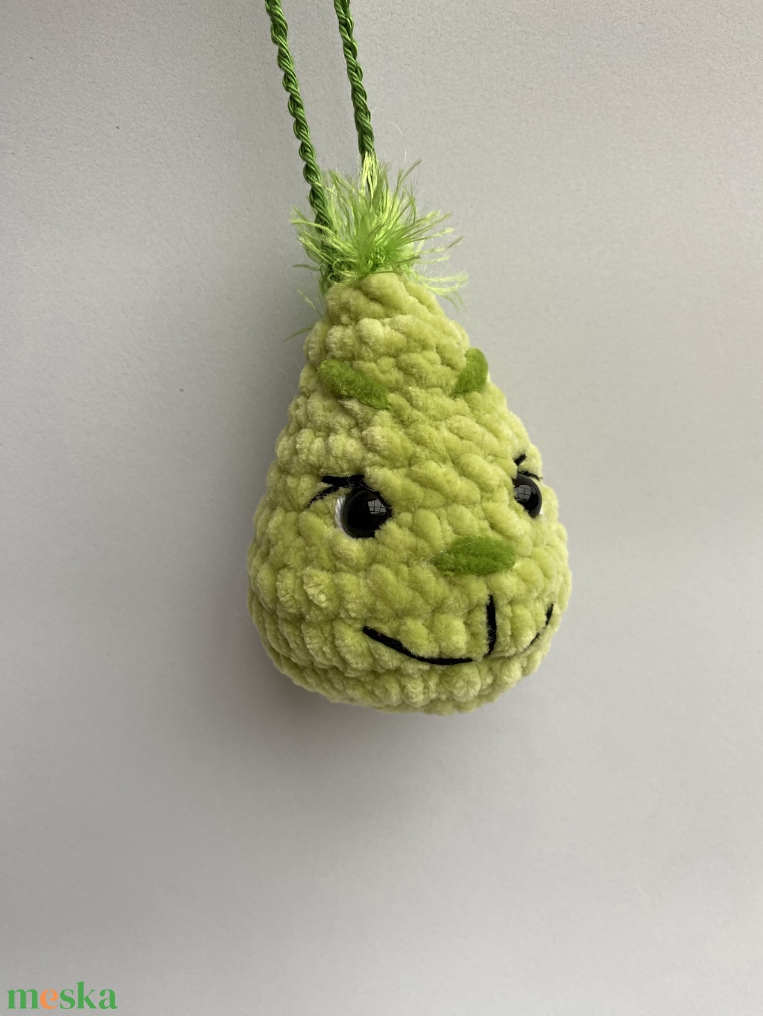 Horgolt Grincs karácsonyfadísz, kulcstartó vagy táskadísz - karácsony - karácsonyi lakásdekoráció - karácsonyfa, grincsfa - Meska.hu