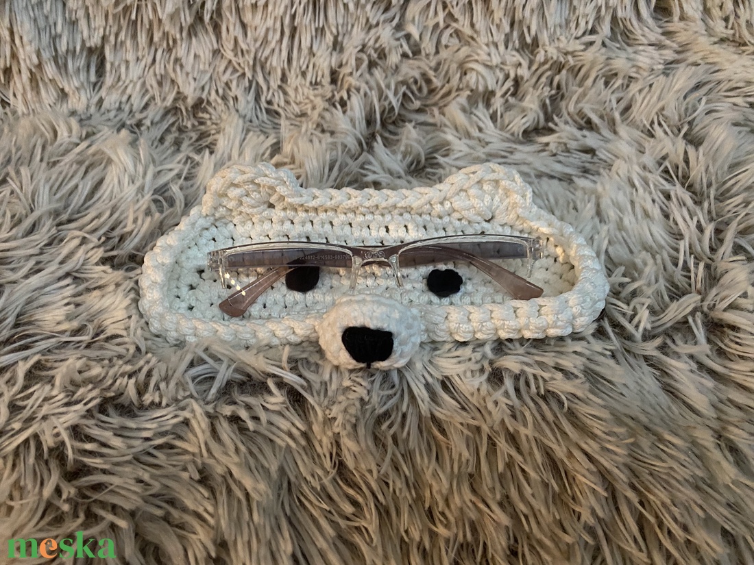 Horgolt jegesmacis szemüvegtartó / napszemüvegtartó  - táska & tok - pénztárca & más tok - szemüvegtok - Meska.hu