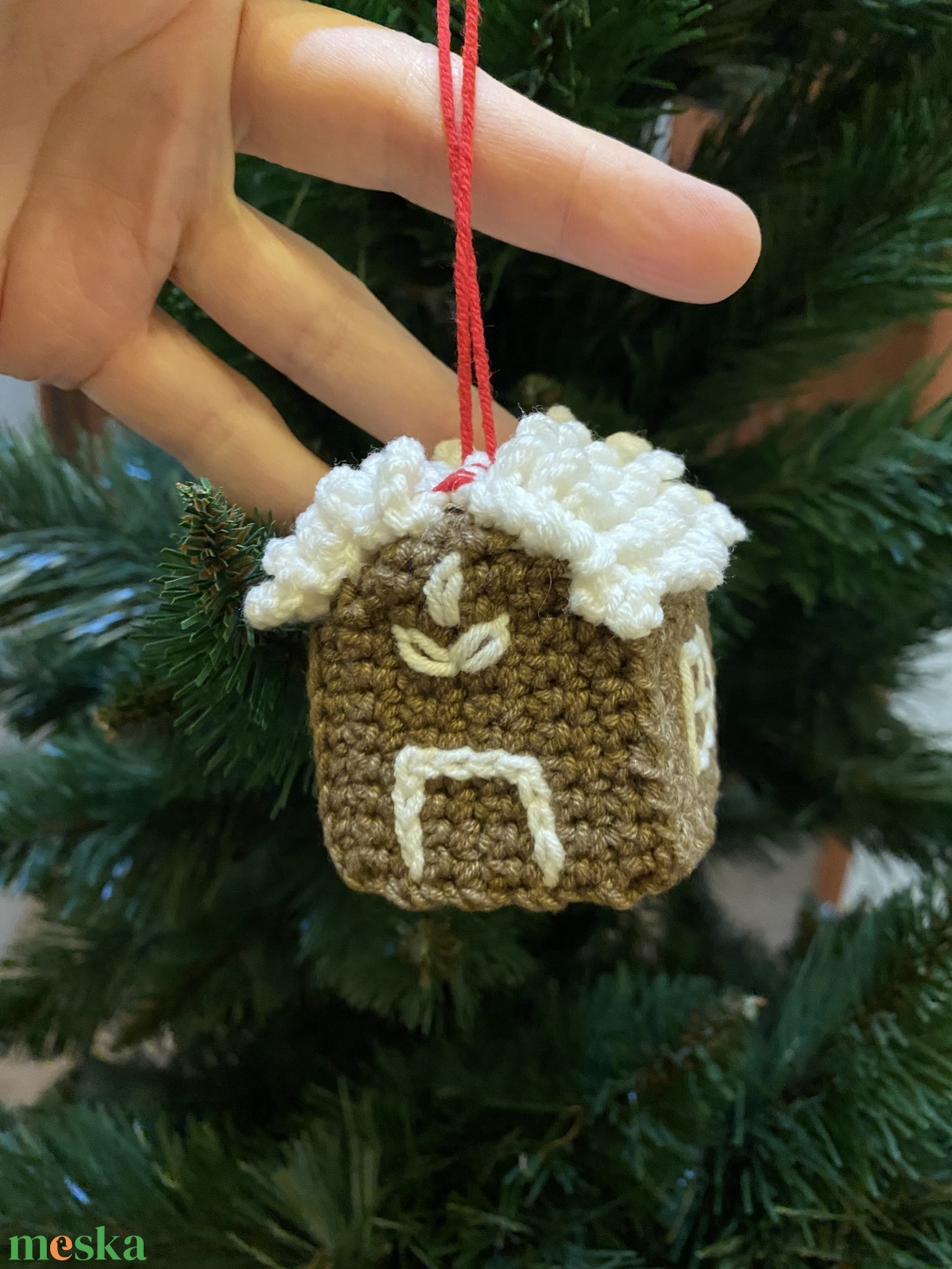Horgolt karácsonyi díszek, mézeskalács házikó - karácsony - karácsonyi lakásdekoráció - karácsonyi falu, házikó - Meska.hu