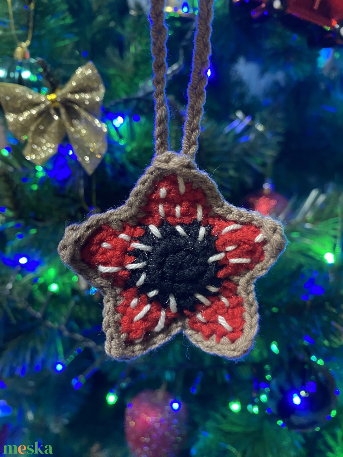 Stranger Things Demogorgon kulcstartó, táskatartó, autó visszapillantóra akasztható dísz - játék & sport - plüssállat & játékfigura - más figura - Meska.hu