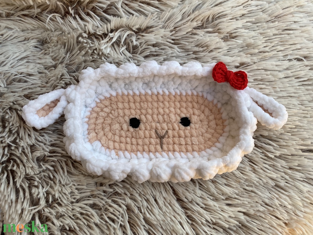 Horgolt bárányos szemüvegtartó / napszemüvegtartó  - táska & tok - pénztárca & más tok - szemüvegtok - Meska.hu