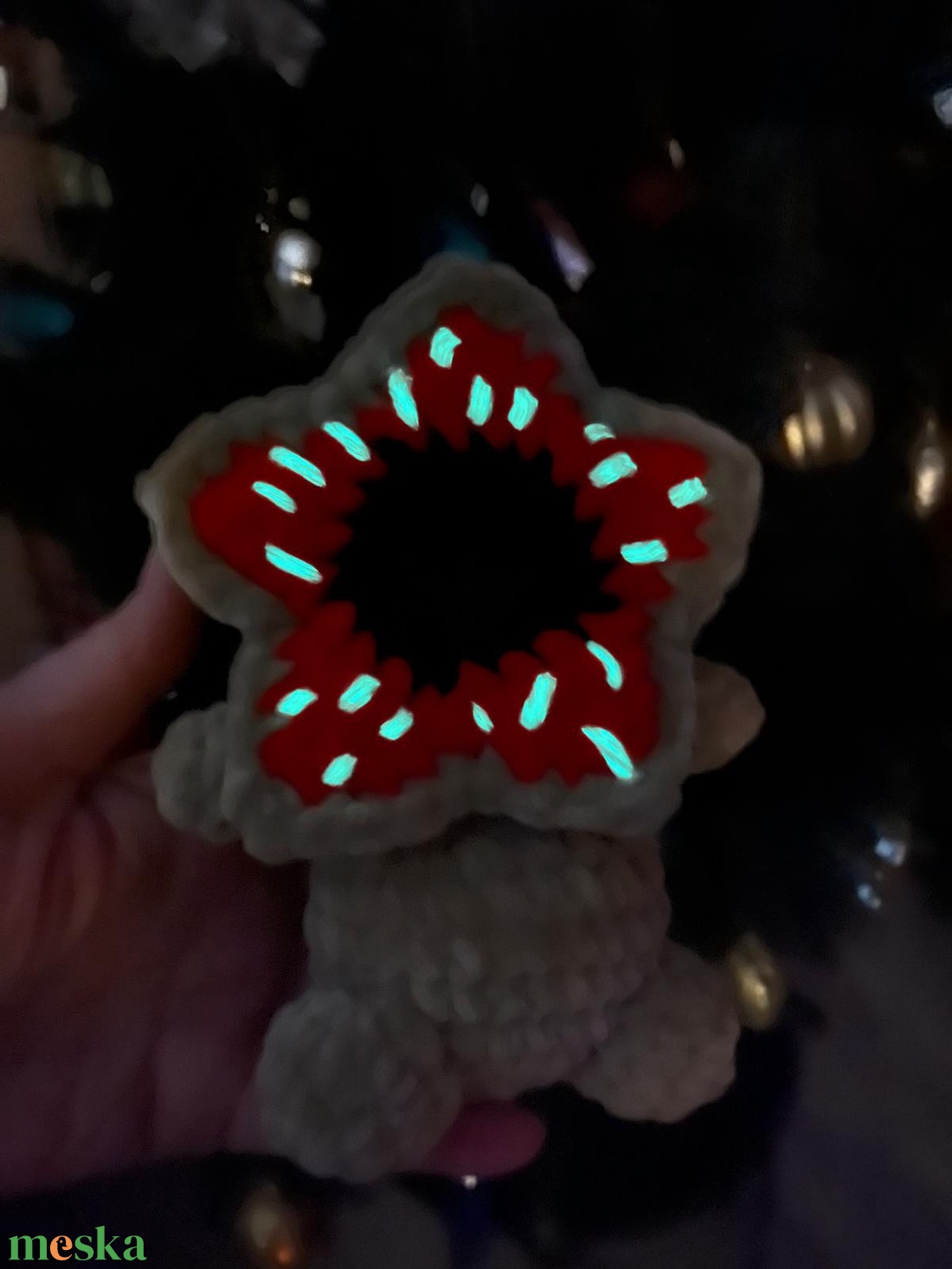 Világítós, horgolt Stranger Things Baby Demogorgon 18 cm plüss - játék & sport - plüssállat & játékfigura - más figura - Meska.hu