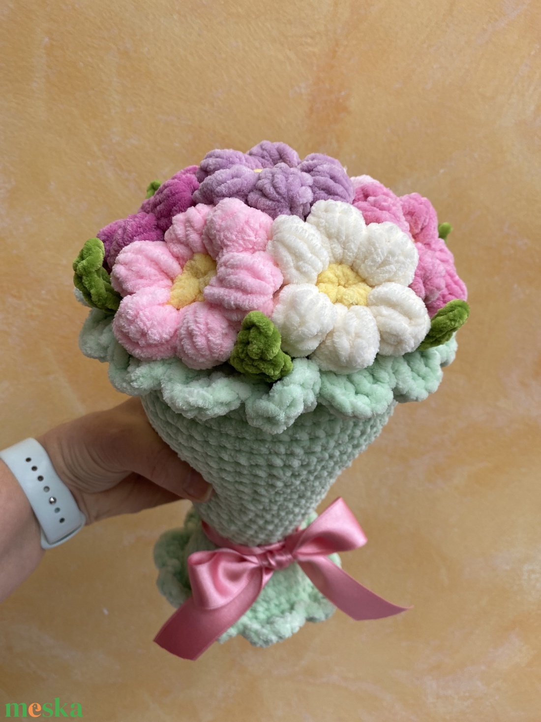 Kézzel horgolt virágcsokor tavaszi hangulatú (névreszóló) 30 cm - otthon & életmód - virágdekoráció - virágok - virágcsokor - Meska.hu