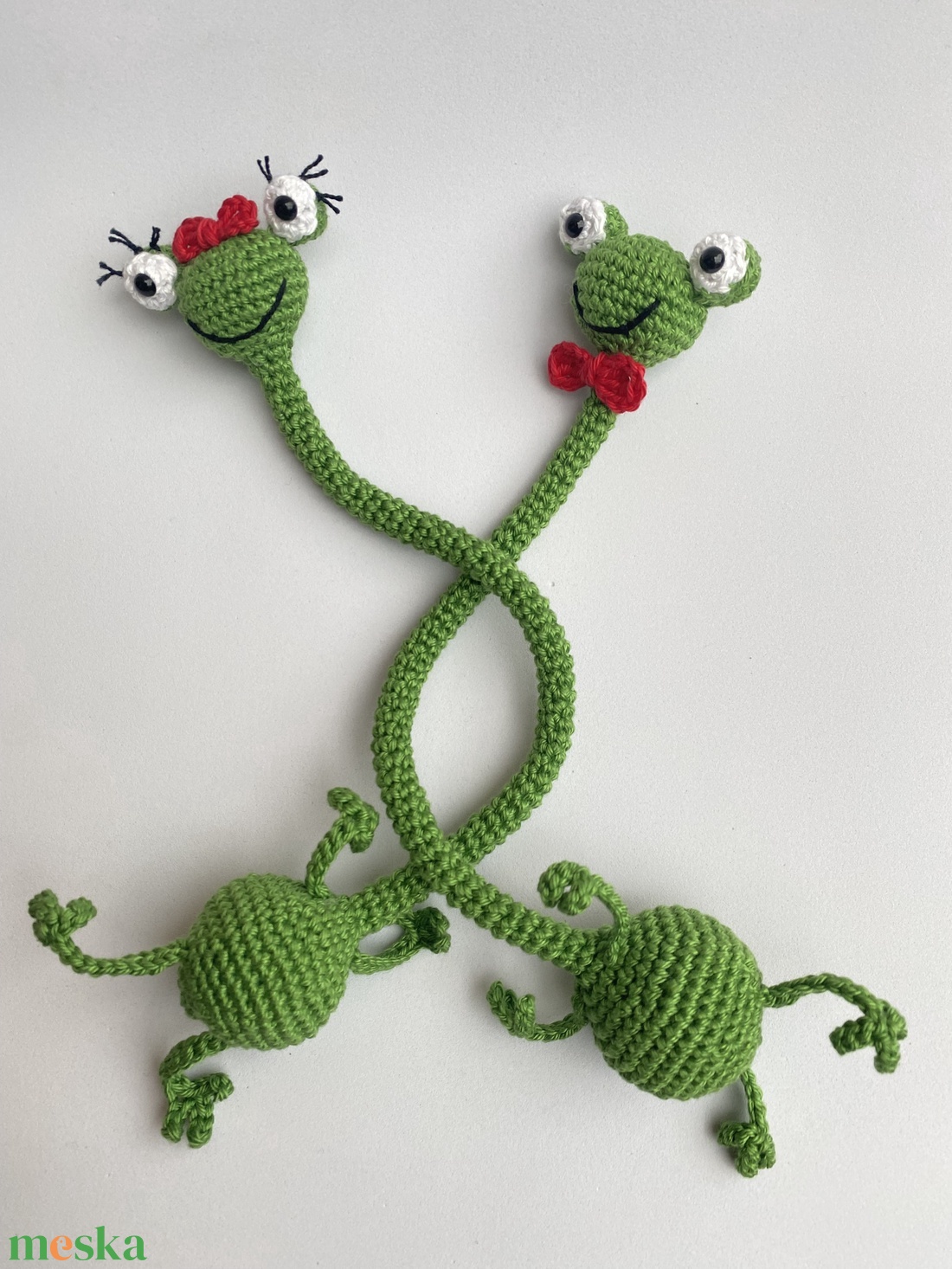 Horgolt hosszúnyakú fiú béka - játék & sport - plüssállat & játékfigura - béka - Meska.hu