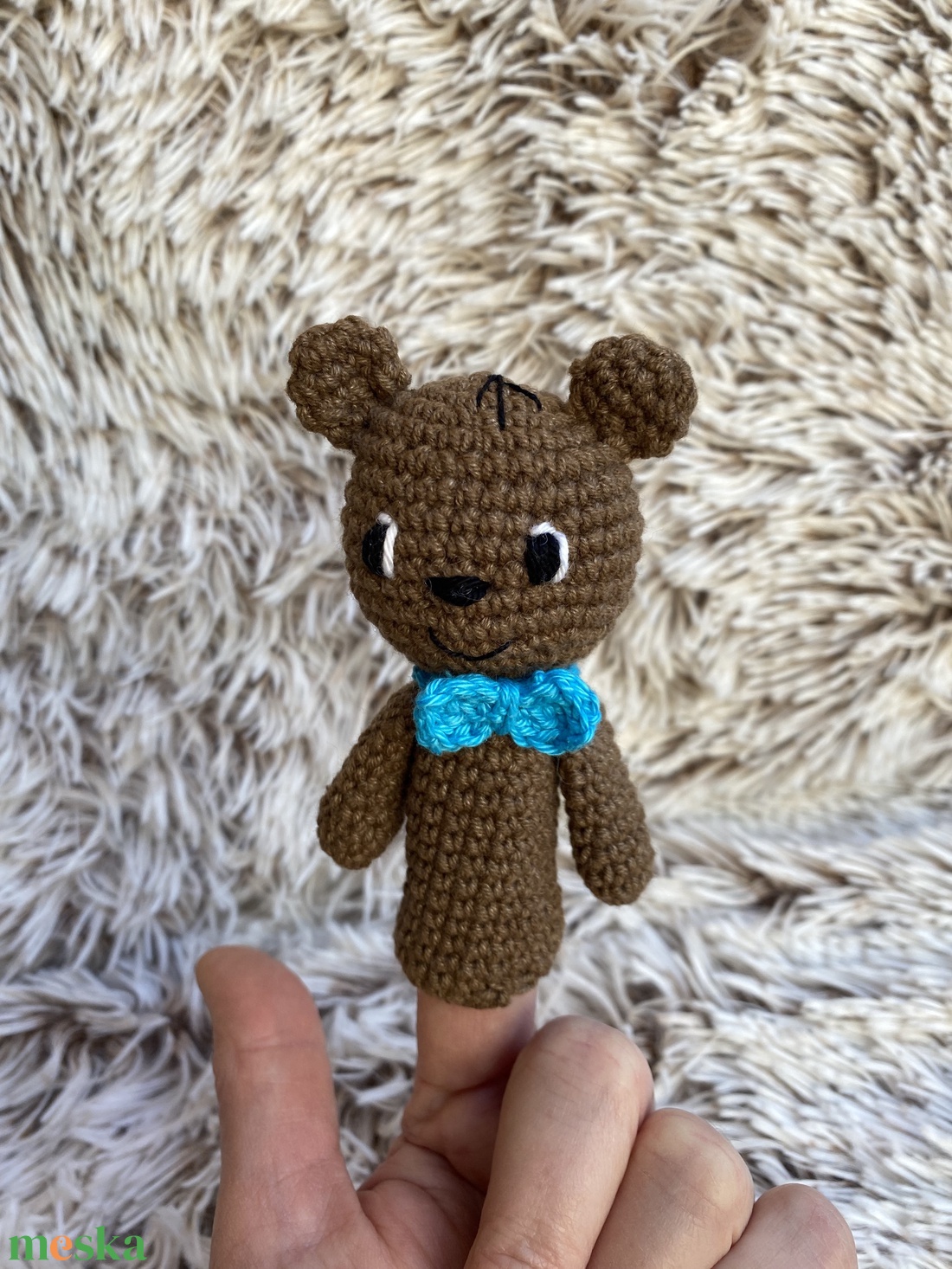 Kézzel horgolt Boribon maci ujjbáb meséléshez - játék & sport - bábok - ujjbáb - Meska.hu