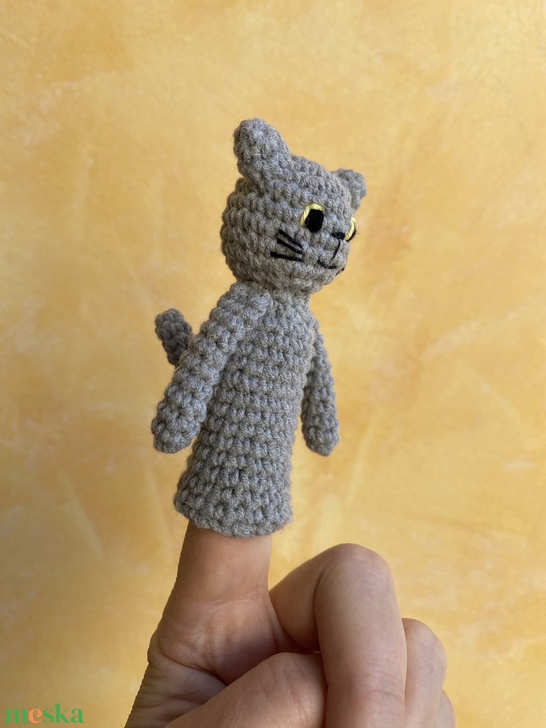 Kézzel horgolt Hapci cica ujjbáb meséléshez - játék & sport - bábok - ujjbáb - Meska.hu